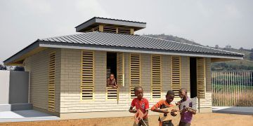 Tradition Meets Innovation: Building A Sustainable School in Ghana / WEbuilding