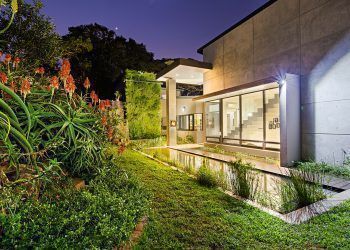 Gorgeous Green House / Sagnelli Associate Architects