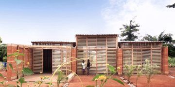 InsideOut School / Andrea Tabocchini & Francesca Vittorini