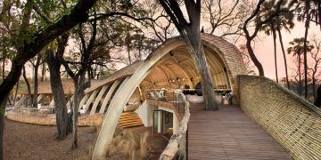 Sandibe Okavango Safari Lodge / Nicholas Plewman Architects in collaboration with Michaelis Boyd Architects