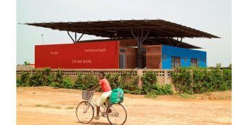 Women’s Health Centre / FAREstudio