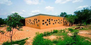 Centre for Health and Social Welfare / Kéré Architecture