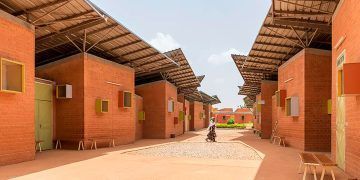 Surgical Clinic and Health Centre / Kéré Architecture